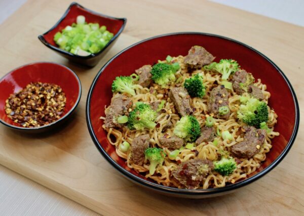 Marukan Instant Pot Beef Broccoli Ramen