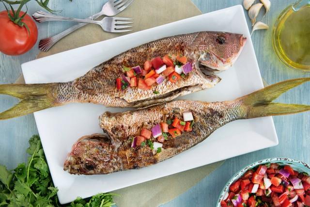 Marukan Grilled Fish with Brazilian Salsa