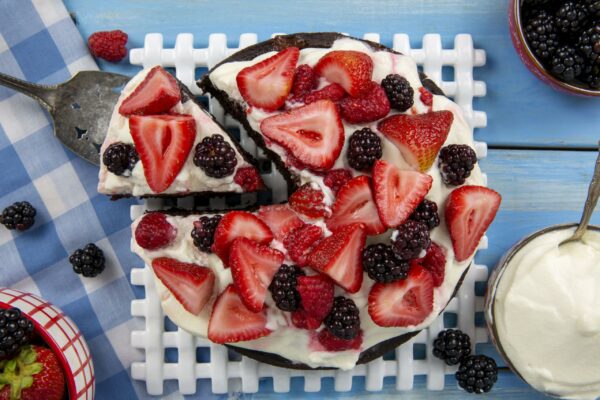 Marukan Chocolate Cake with Berries