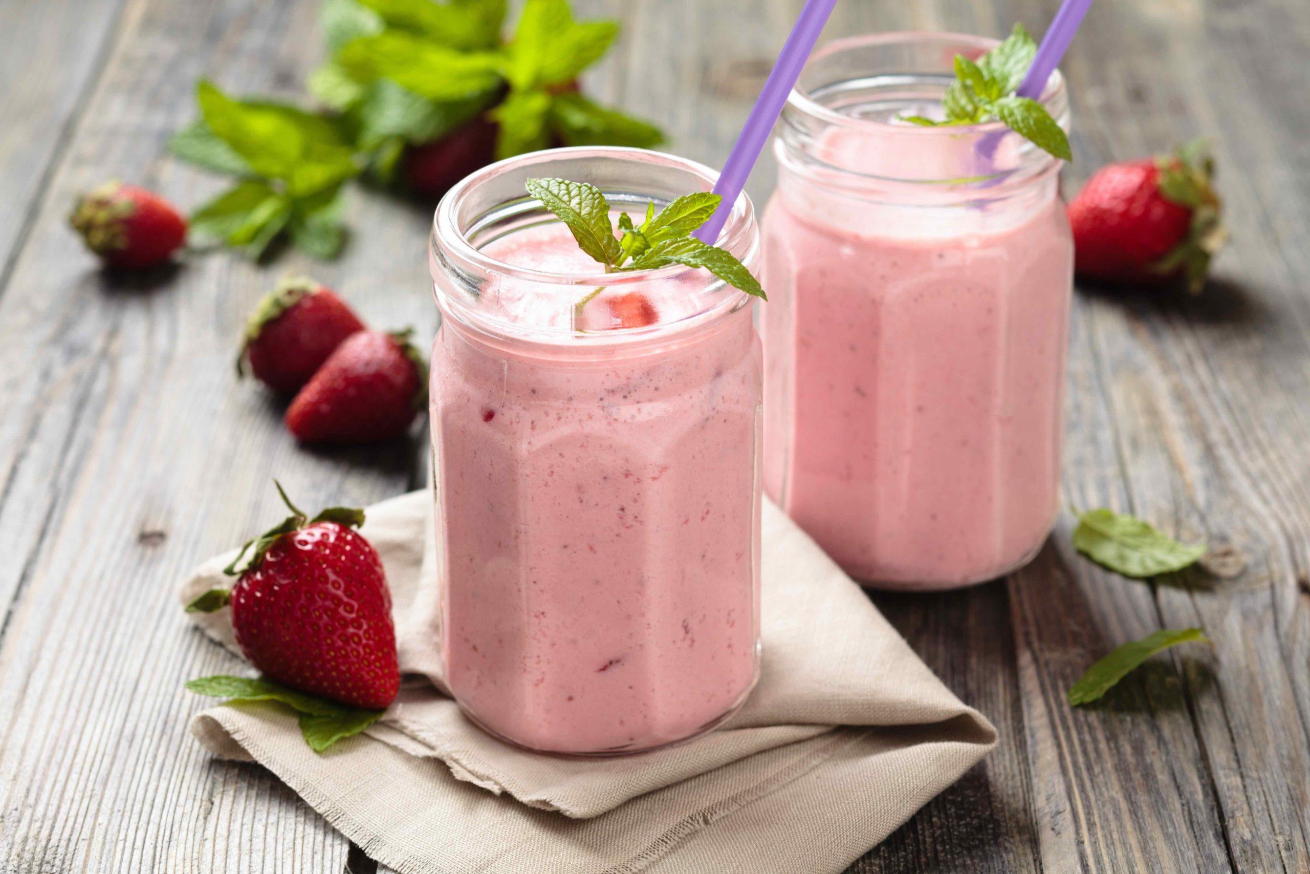 Marukan Strawberry Smoothie