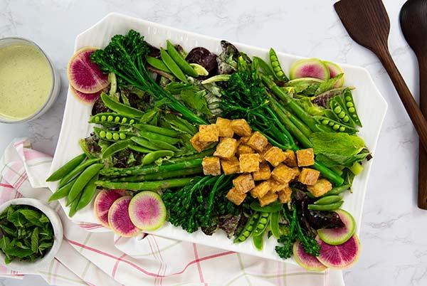 Marukan Spring Salad with Crispy Tofu Croutons