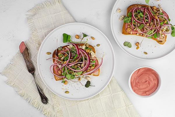 Marukan Beet Hummus Toasts with Crumbled Tofu