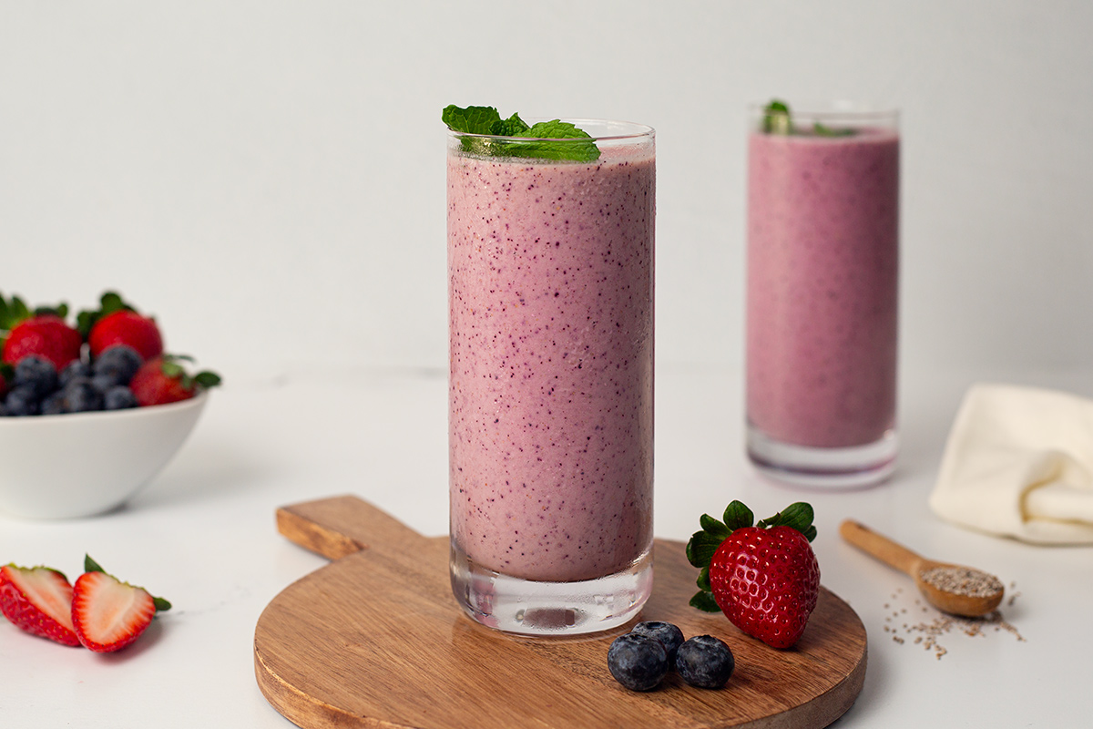 Marukan High-Protein Almond Butter & Berry Smoothie